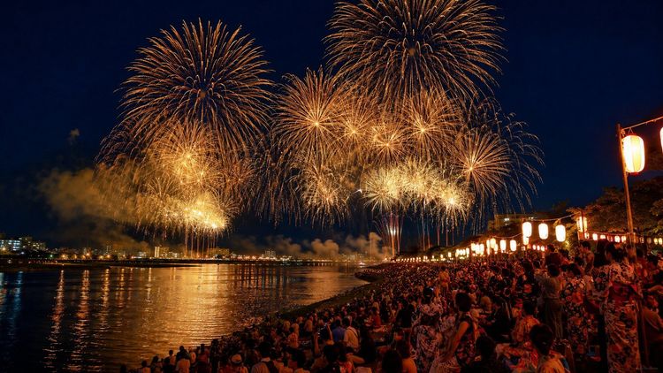 Japan Fireworks 2026: The Definitive Hanabi Taikai Calendar (Confirmed Dates, Tickets, Access)